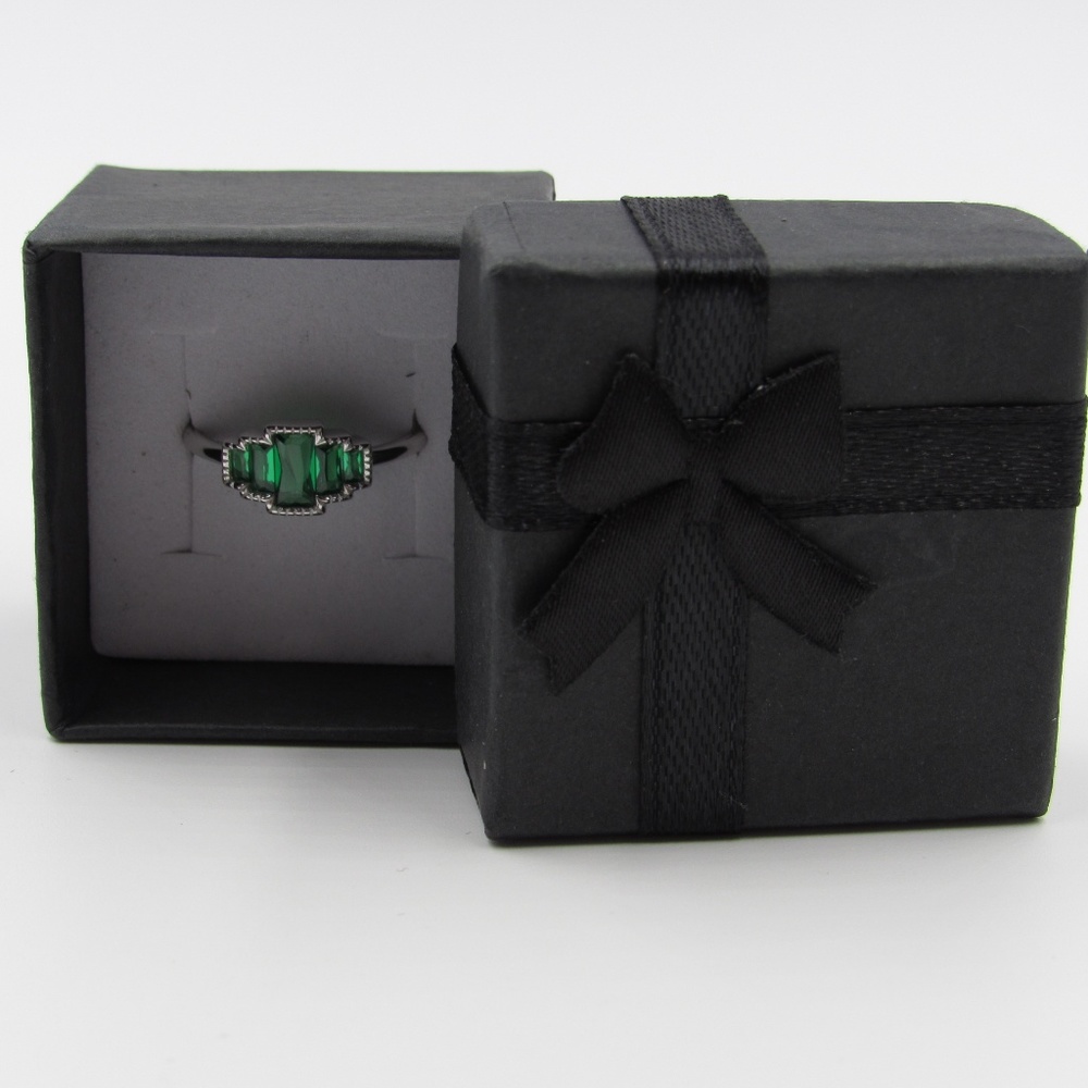 Sterling Silver Radiant Cut Green CZ Diamond Ring - Picture 5 of 5